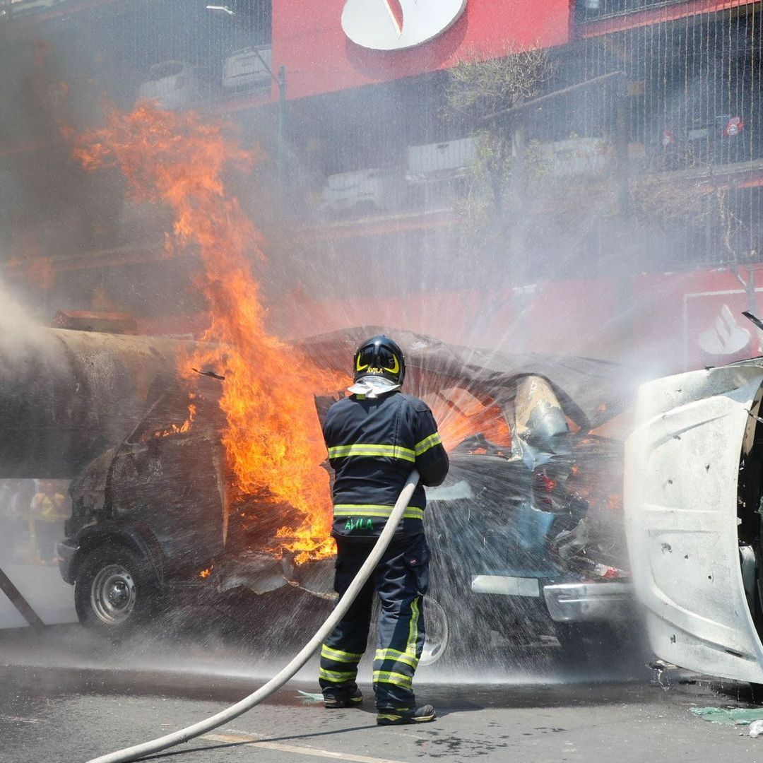Bomberos denuncian crisis laboral dentro de la corporación